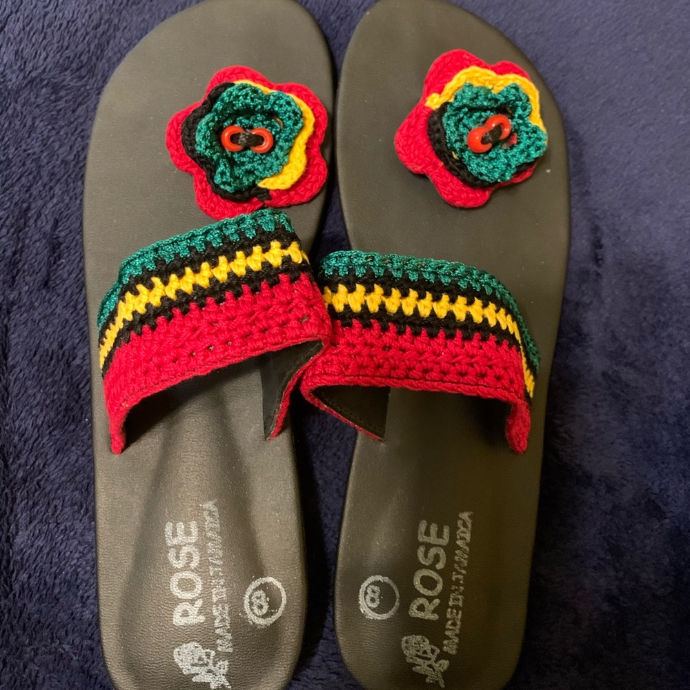 Sandals - Picture 2 of 3